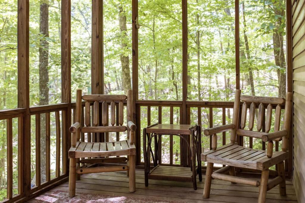 Pet Friendly Luxury Cabin Near Helen With Fire Pit 克利夫兰 外观 照片