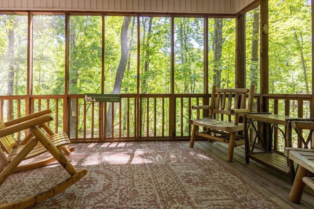 Pet Friendly Luxury Cabin Near Helen With Fire Pit 克利夫兰 外观 照片