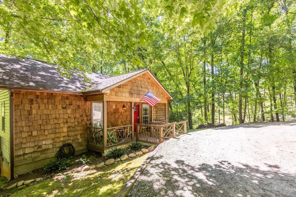 Pet Friendly Luxury Cabin Near Helen With Fire Pit 克利夫兰 外观 照片